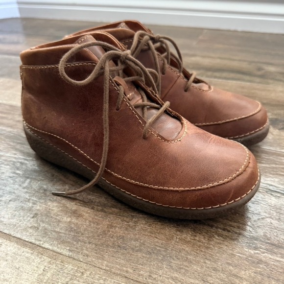 Duluth Trading Co. Shoes - Duluth Trading Co. Women's Andina Leather Ankle Boots, Brown,7.5M